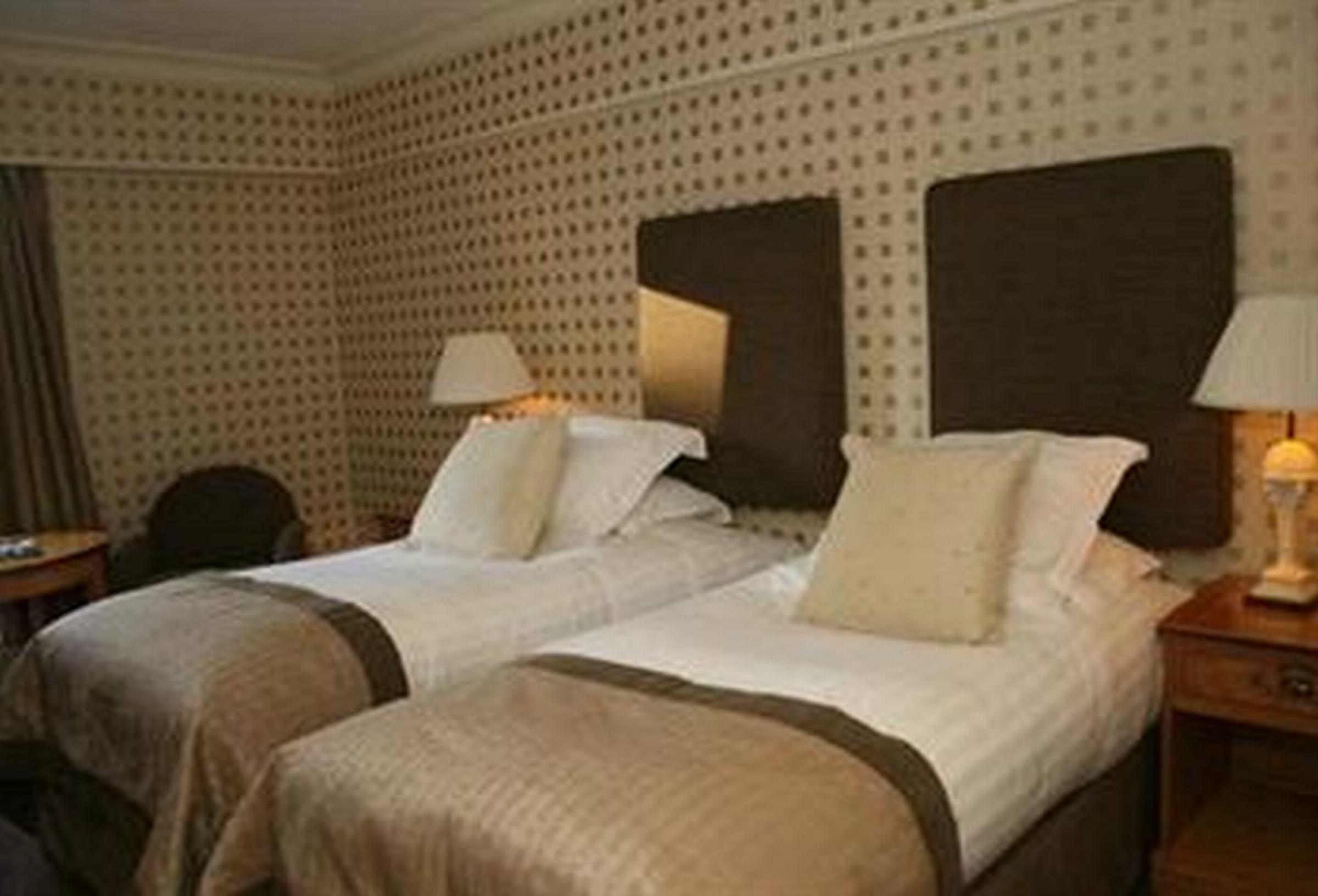 The Culloden Estate And Spa Холивуд Экстерьер фото A room at the hotel