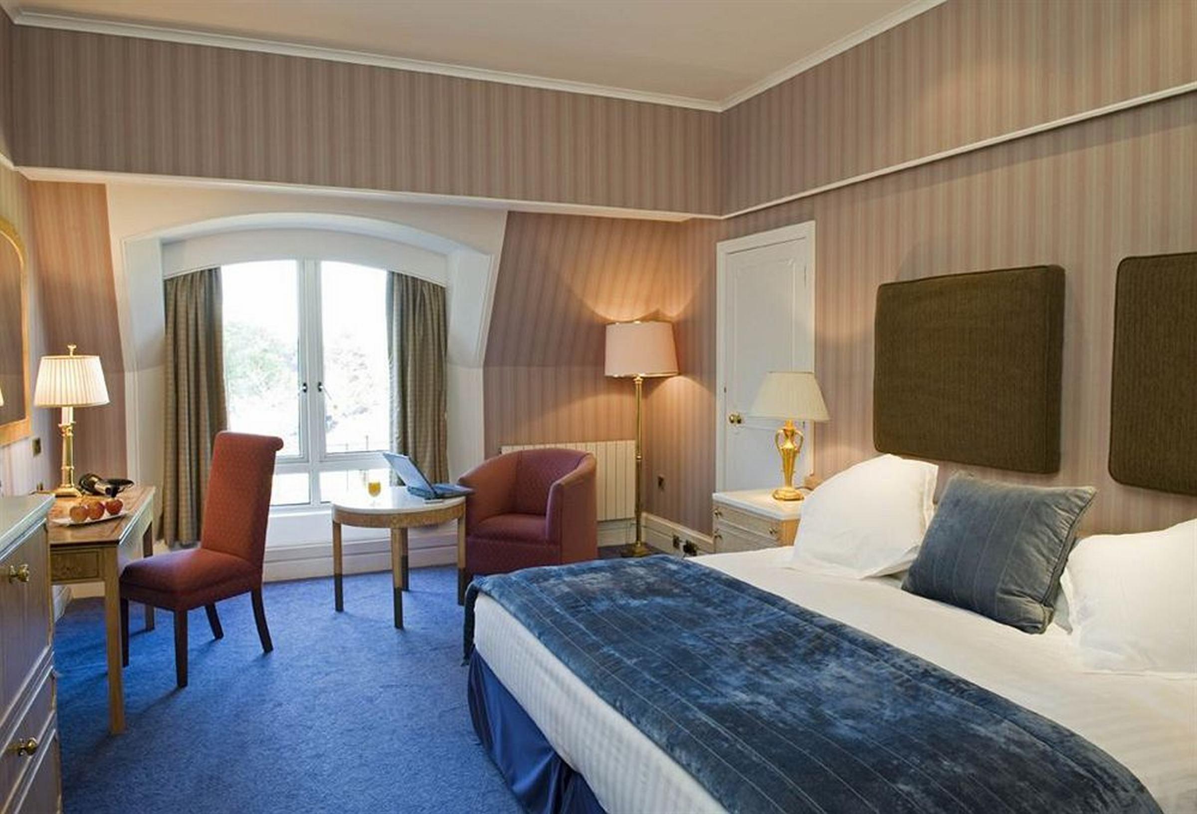 The Culloden Estate And Spa Холивуд Номер фото A room at the hotel