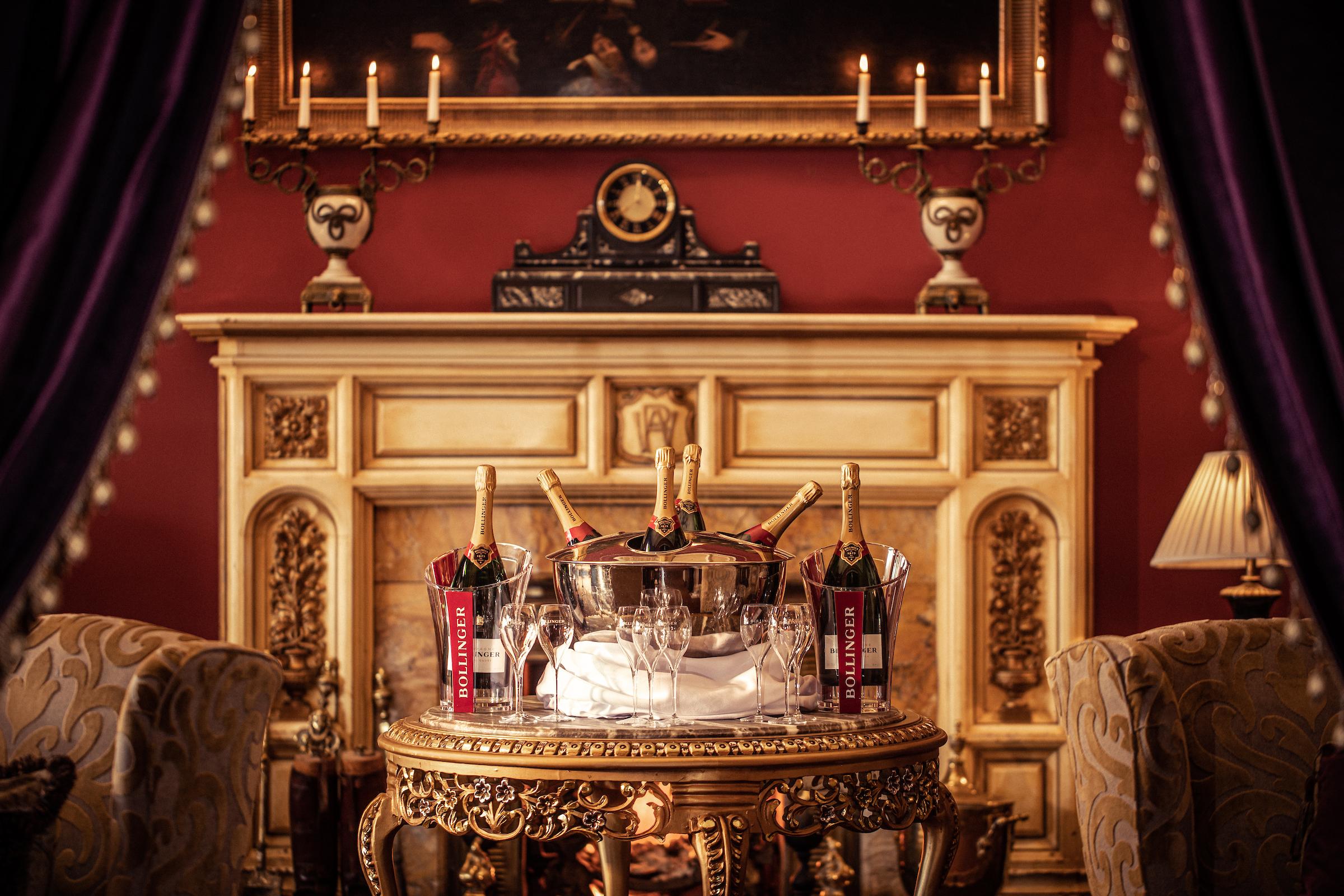 The Culloden Estate And Spa Холивуд Экстерьер фото The fireplace at the Bellagio