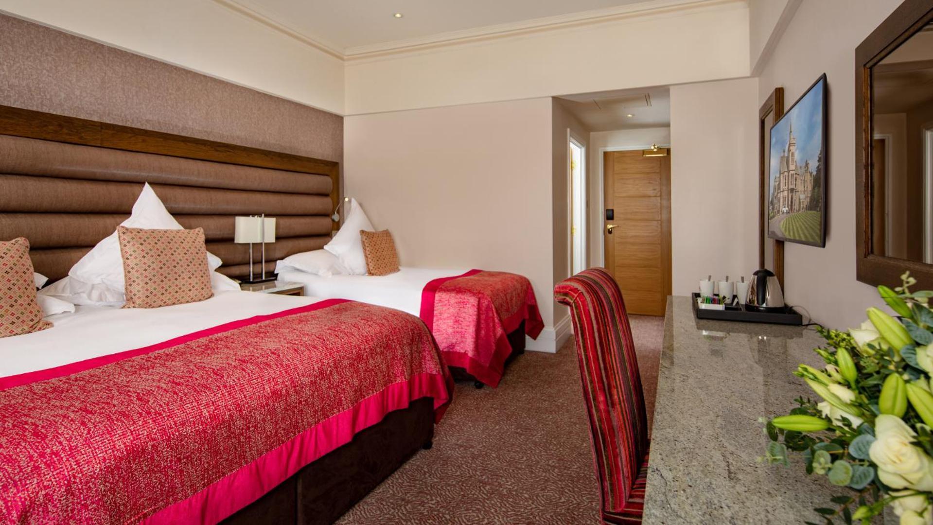 The Culloden Estate And Spa Холивуд Экстерьер фото A room at the hotel