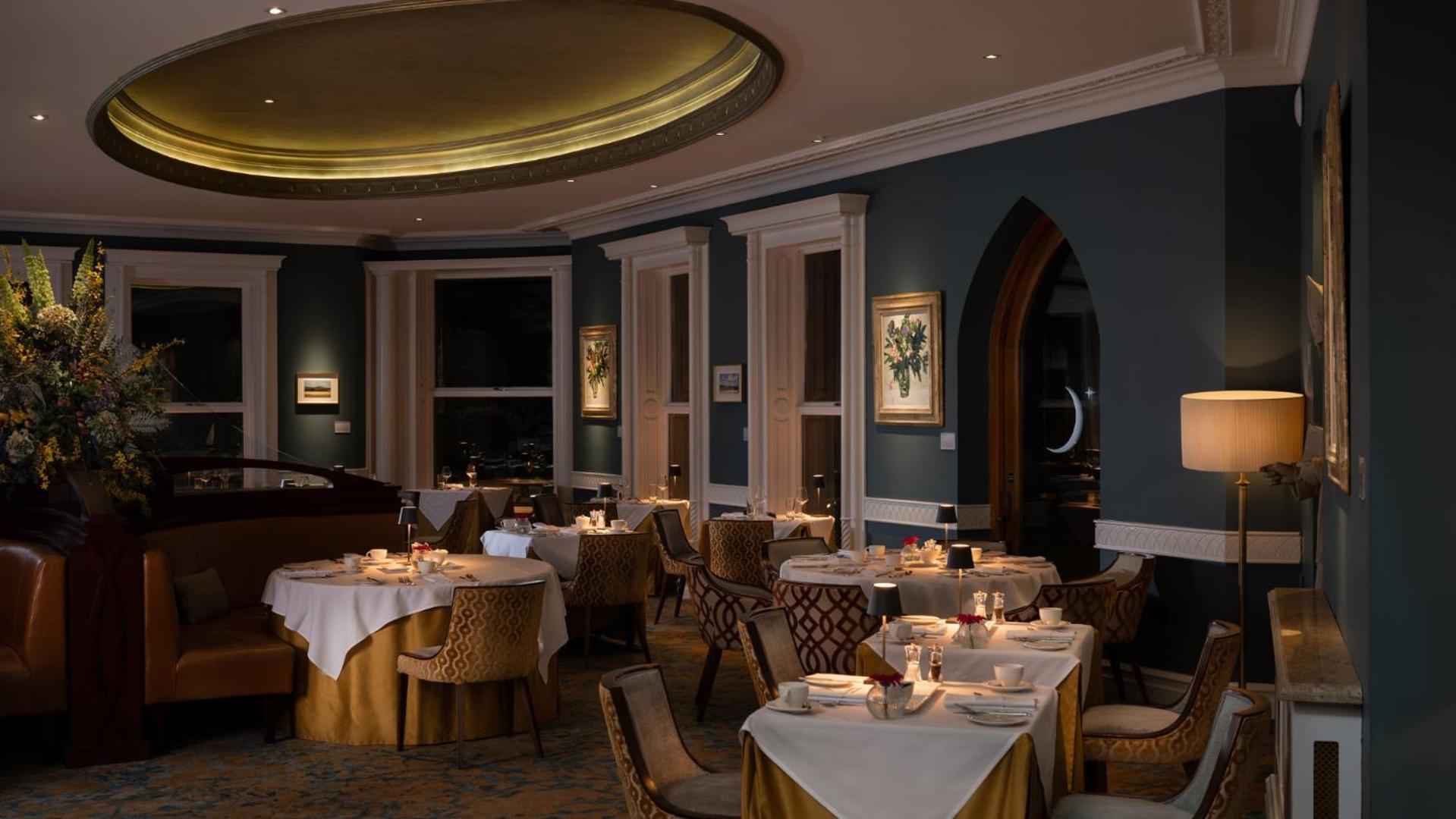 The Culloden Estate And Spa Холивуд Экстерьер фото The restaurant at the Taj Mahal Palace