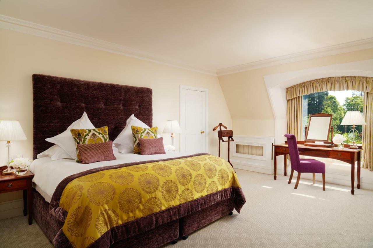 The Culloden Estate And Spa Холивуд Экстерьер фото A bedroom at the hotel
